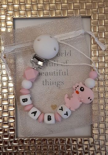 Attache tetine personnalisé avec adaptateur et pochette cadeau