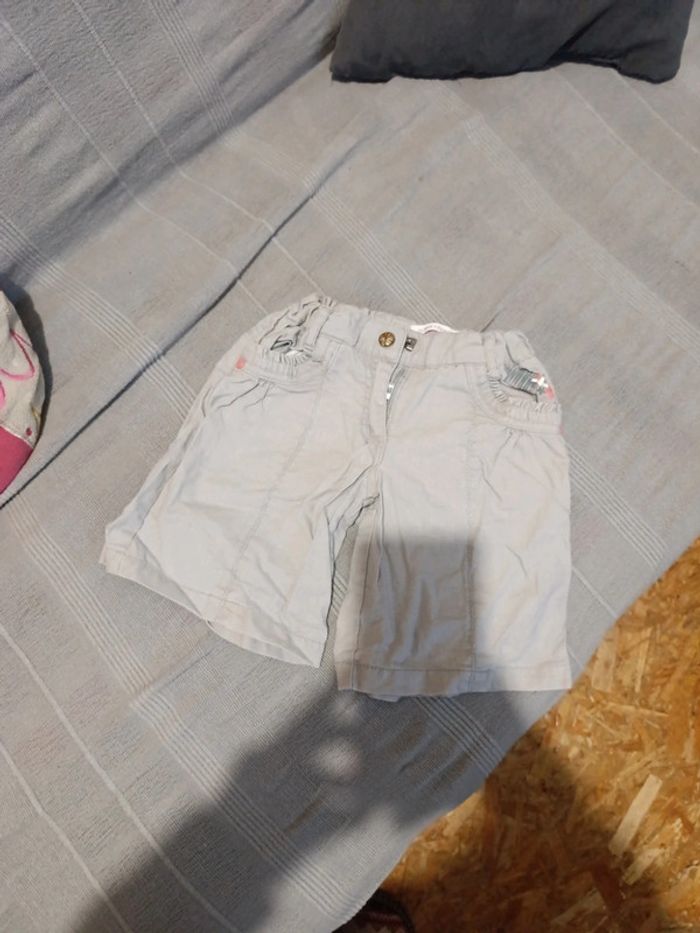 Short bermuda taille 3 ans