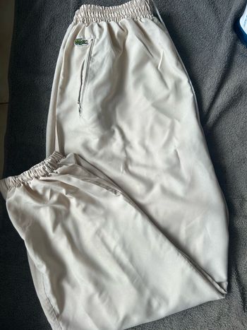 Baggy-Lacoste-jogging-beige