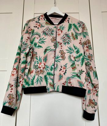Jolie veste fleurie Camaïeu 36 🌸