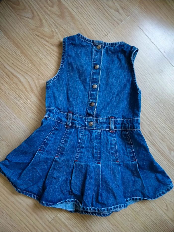 Lot de 2 robes en jean.
Taille 3 ans - photo numéro 14