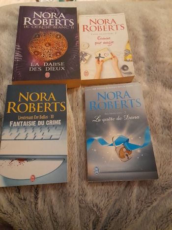Nora Roberts ( livres ).