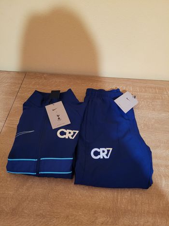Jogging Nike CR7 8 ans neuf