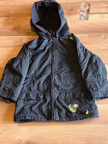 Je vend un manteau enfant garçon 4 ans très bon état