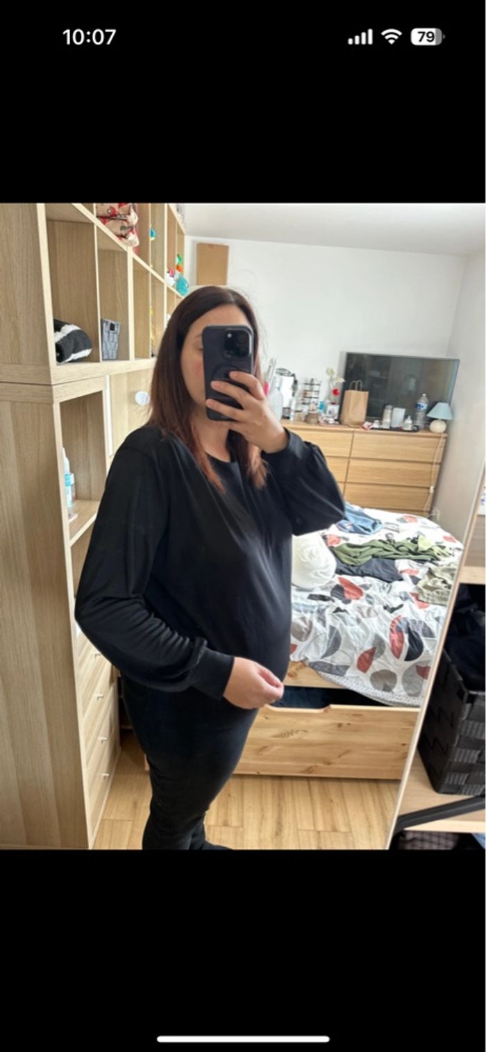 Haut noir - photo numéro 2