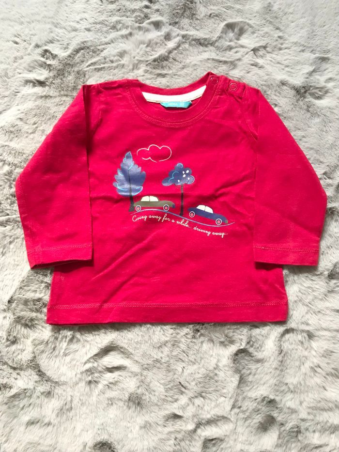 T-shirt rouge 6mois (hema)