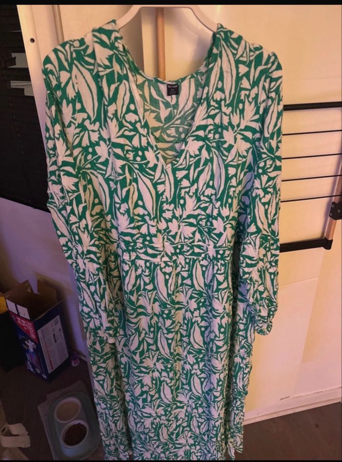 Robe verte et blanche Kiabi - Taille 4XL - photo numéro 3