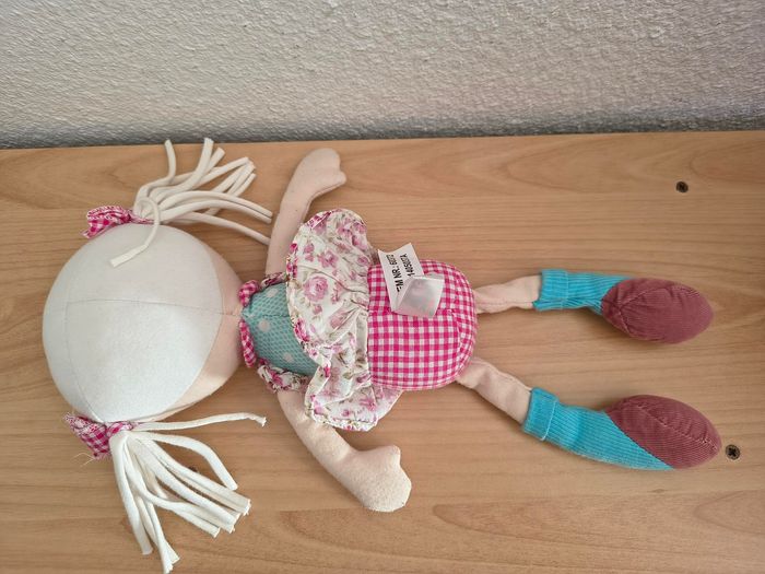 Poupée peluche la Nina enfant fille bébé - photo numéro 2