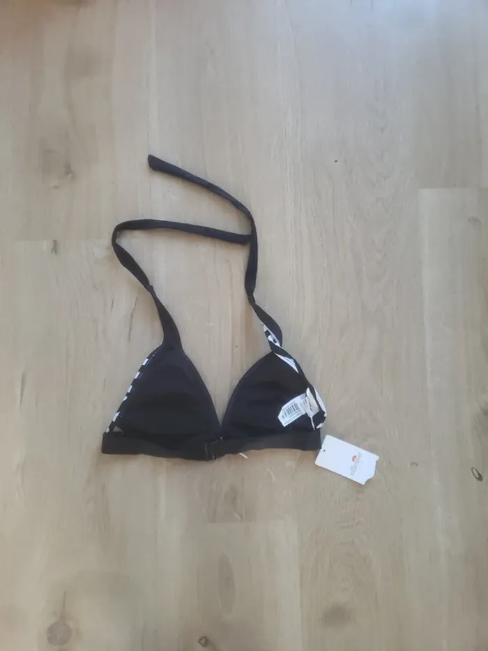 Haut maillot de bain Ellesse - photo numéro 2