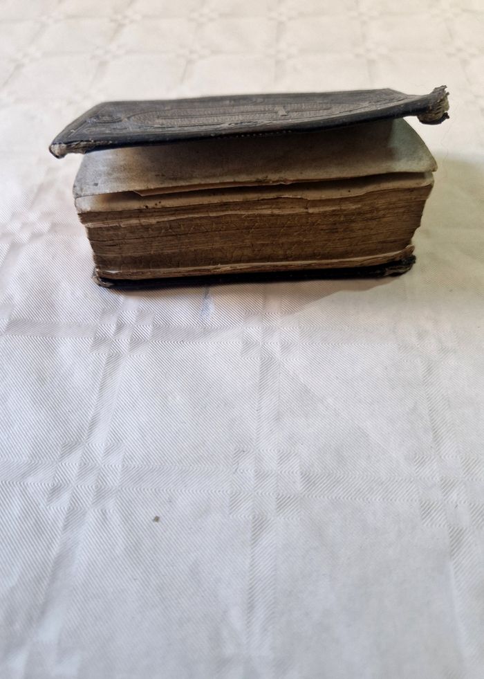 Ancien missel , livre biblique , paroissien romain , 1884 - photo numéro 4
