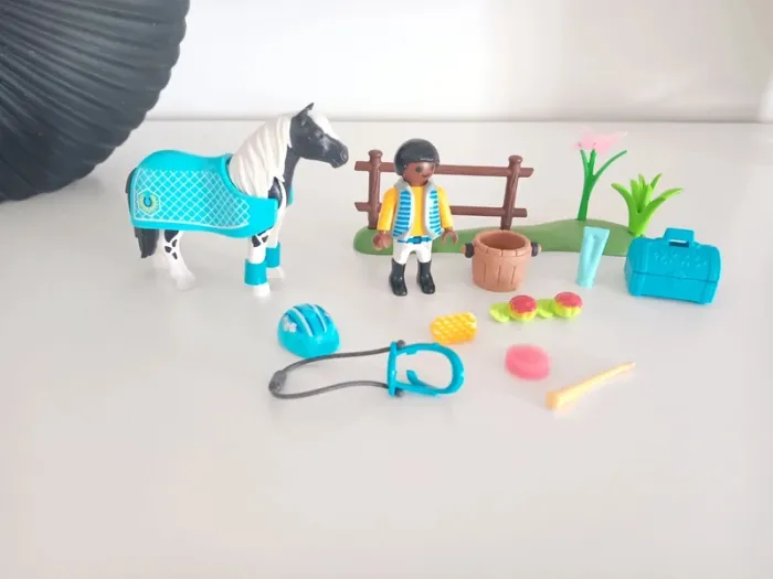 Country Cavalier et son poney Lewitzer  playmobil