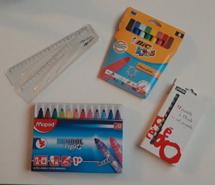 Lot de fournitures scolaires neuves - photo numéro 5