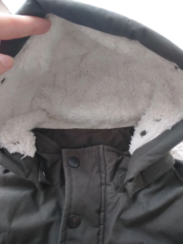 🍁A 7€ uniquement ce week-end 🍁 🌸Manteau kaki a fourrure 6ans🌸 - photo numéro 7