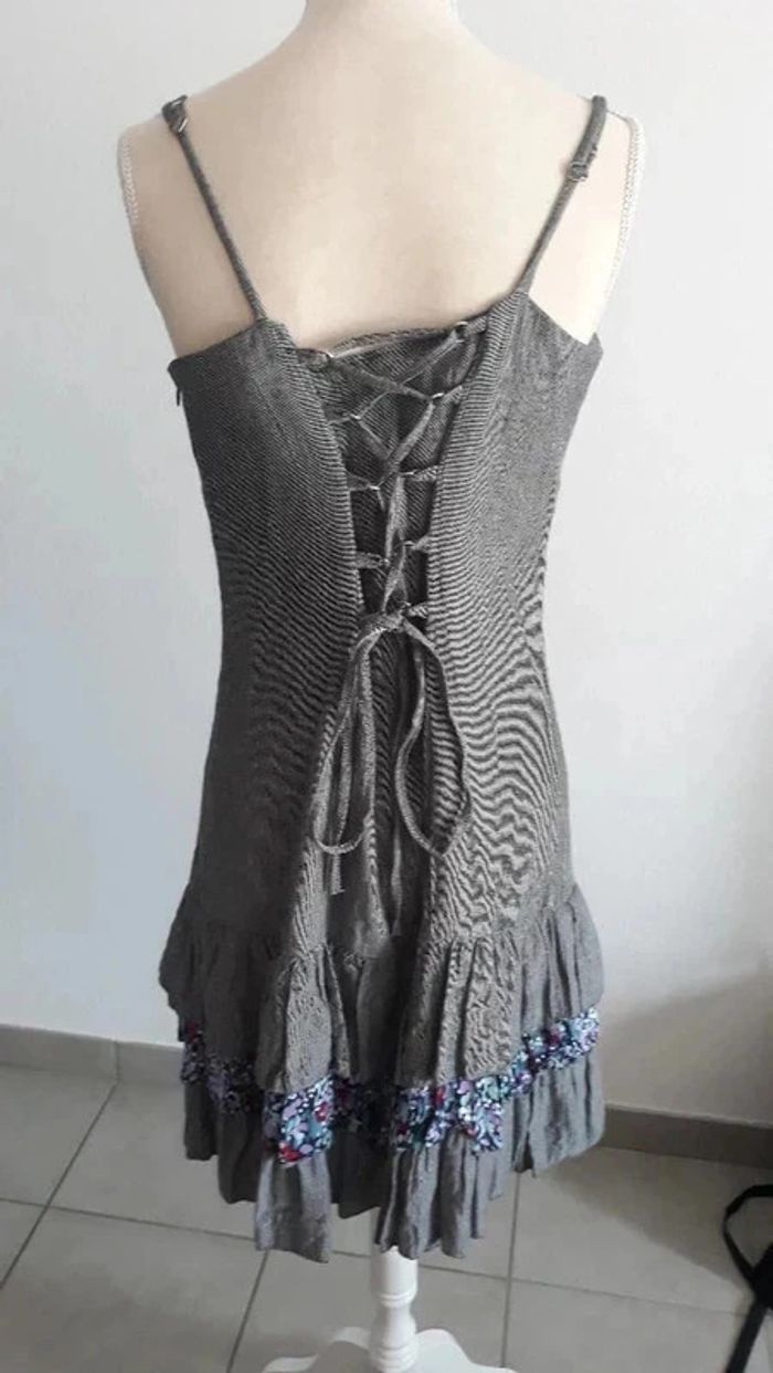 Robe très bon état taille 38 Des Filles à la Vanille - photo numéro 5