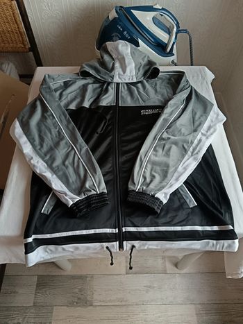 Veste zippée à capuche Bivouac Sport taille L