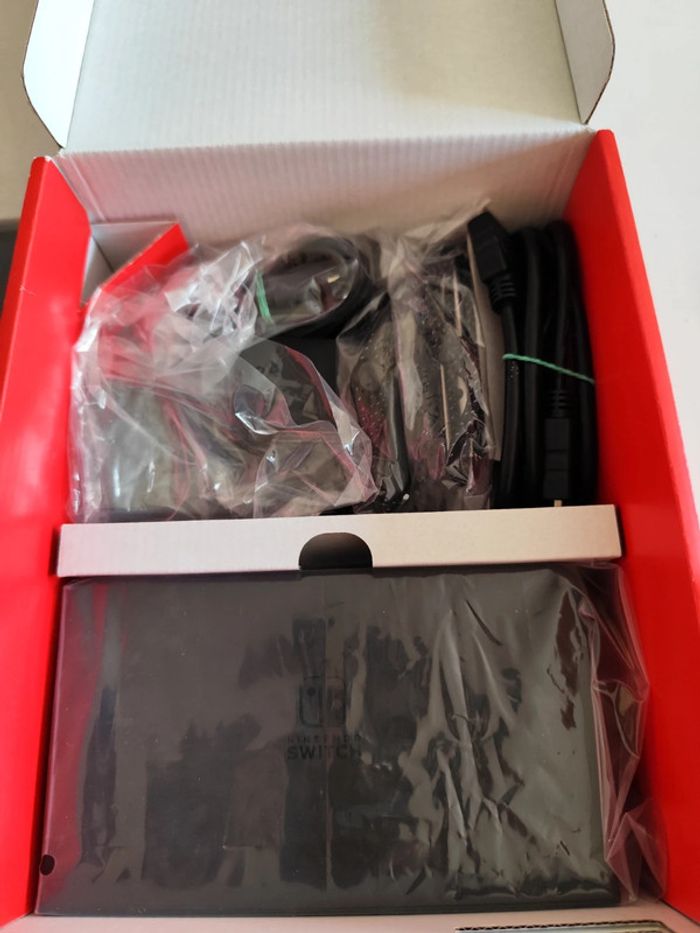 Console Nintendo switch OLED rouge bleu néon garantie - photo numéro 6