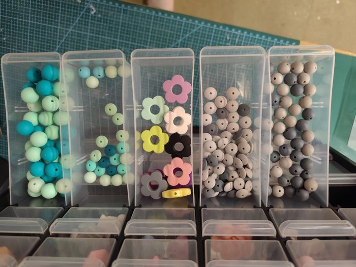 Gros lot pour attache tétine - photo numéro 5