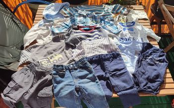 Lot de vêtements bébé 