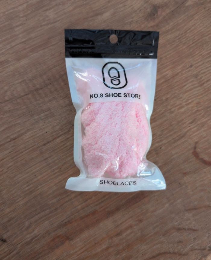 Paire de lacets Fluffy rose