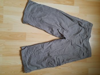 Pantacourt gris t 12 ans