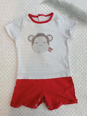 🔸Barboteuse Obaïbi singe rouge & rayé – 6 mois🔸