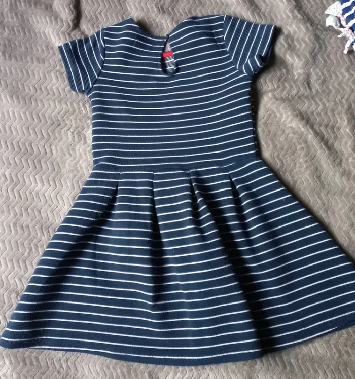 Robe marine rayé blanc t 6 - photo numéro 6