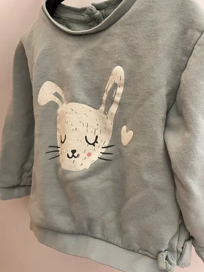 Sweatshirt Vertbaudet fille motif lapin 2 ans - photo numéro 2
