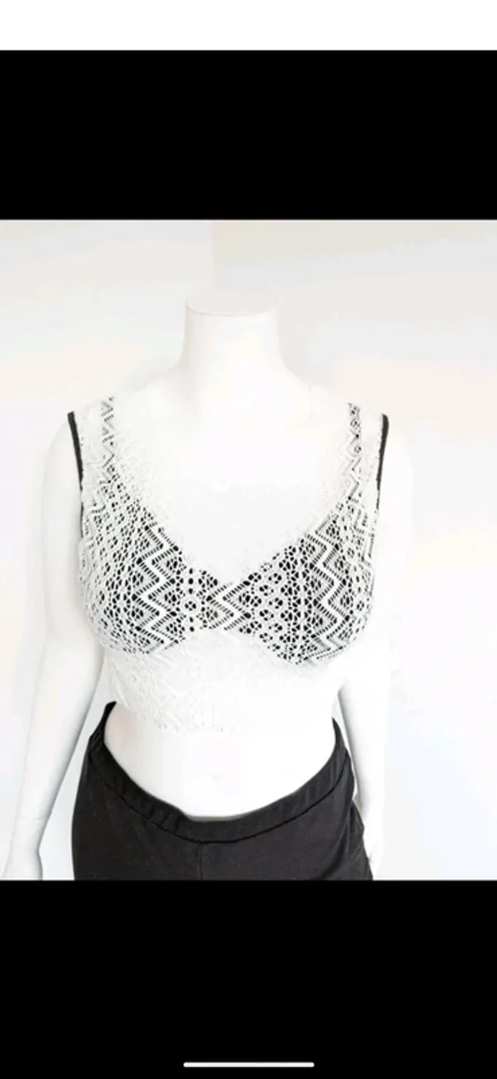 Magnifique Crop top en dentelle blanche taille S. 36 neuf