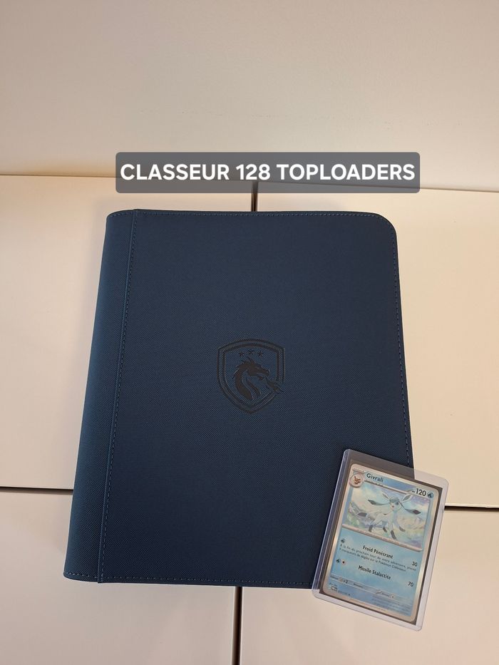 Classeur zip pour 128 cartes sous toploaders Pokémon coloris bleu 🟦