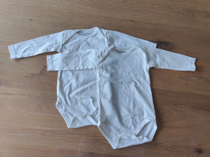 Bodys manches longues taille 1 mois