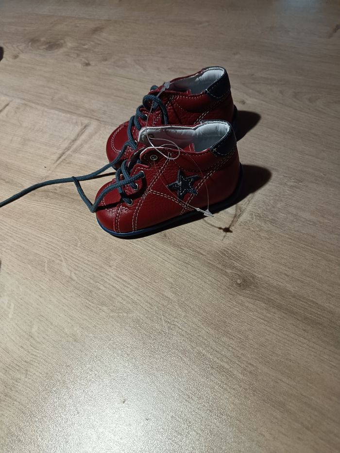 Chaussures neuves - photo numéro 3