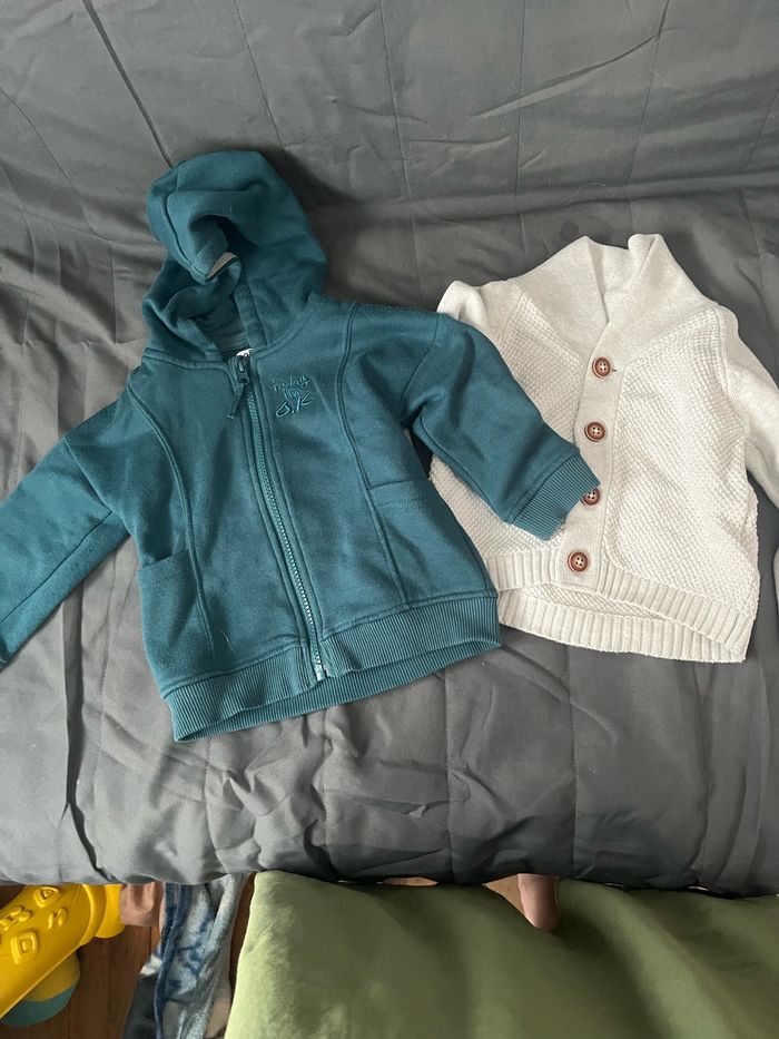 Lot de 26 vêtements garçon 18 mois - photo numéro 3