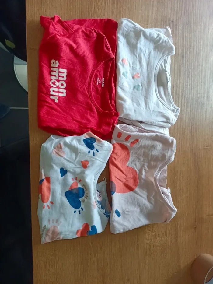 Lot de 4 Tshirt manche courte 24 mois fille