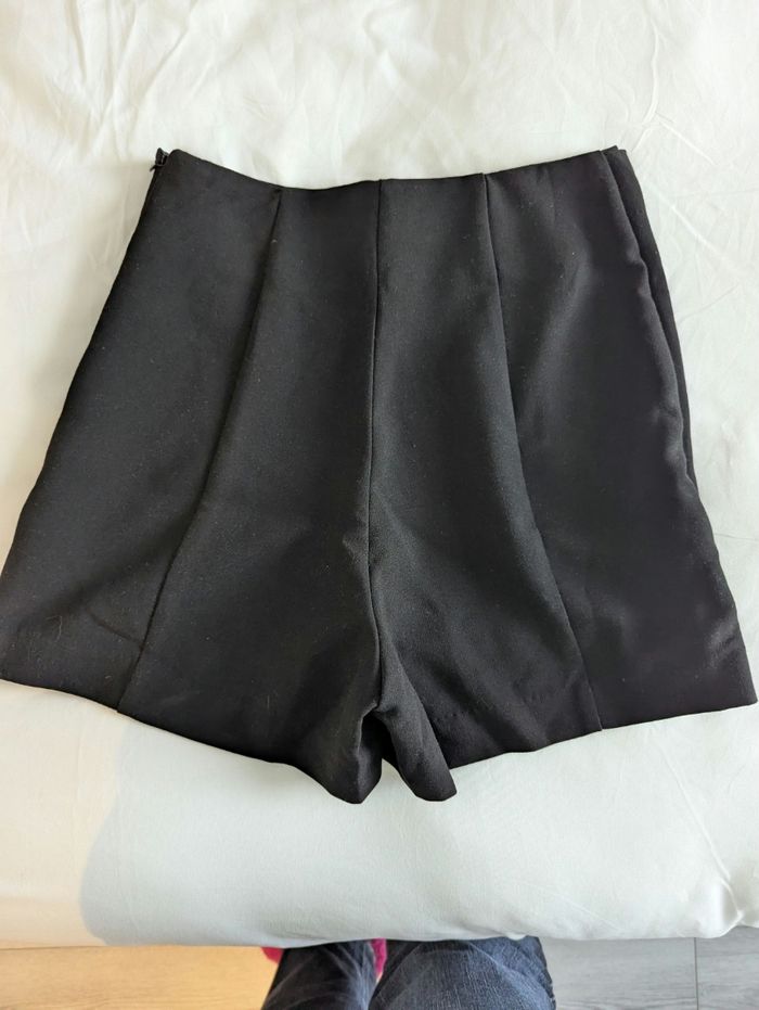 Jupe short femme 🙂‍↕️ - photo numéro 2