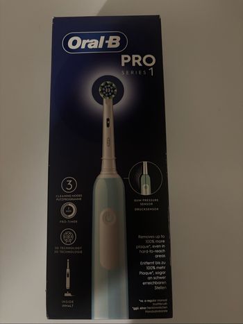 Brosse à dent électrique oral B neuf