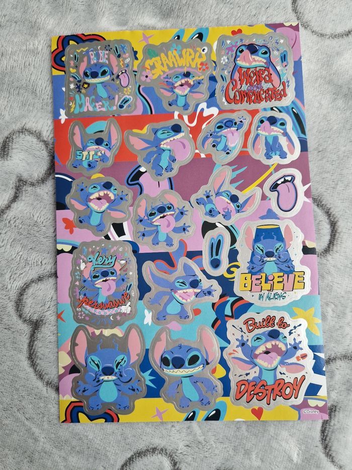 Lot stickers et cartes stitch - photo numéro 10