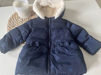 Doudoune/manteau bleu marine 12 mois - imperméable - avec motif cœur