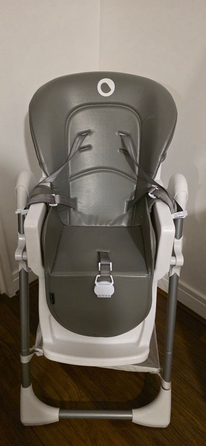 Chaise reglable bébé (quasi neuve) - photo numéro 3