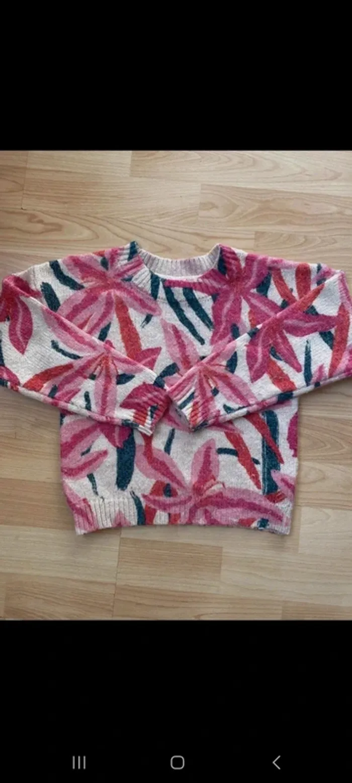 Lot vêtements 6ans fille thsirt,pull,veste - photo numéro 2
