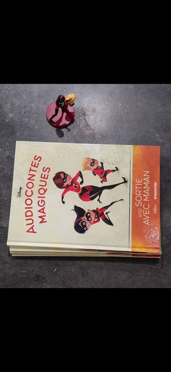 Livre et figurine115 des audiocontes Magiques altaya audio conte audio compte disney