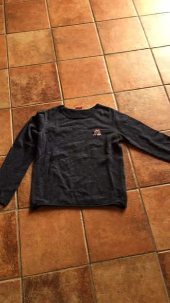 Pull bleu pailleté 12 ans tape à l œil en très bon état