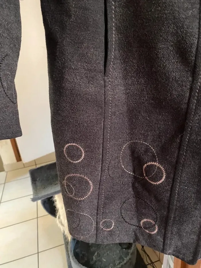 Manteau noir Kiabi – Taille XL – Élégant & original 🖤 - photo numéro 3