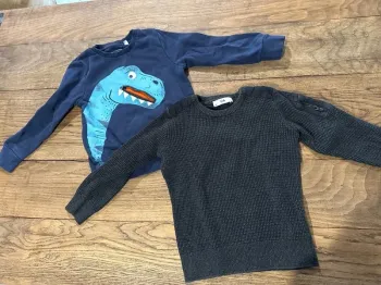 Lot pull 122 cm / 7 ans