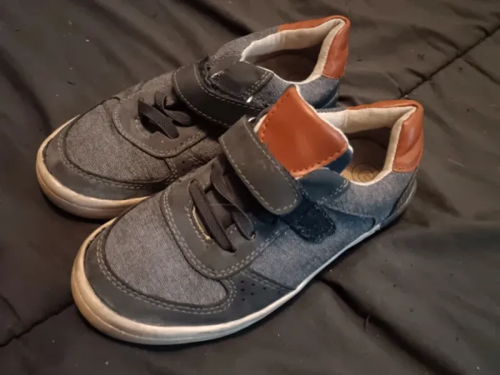 Chaussures à scratch