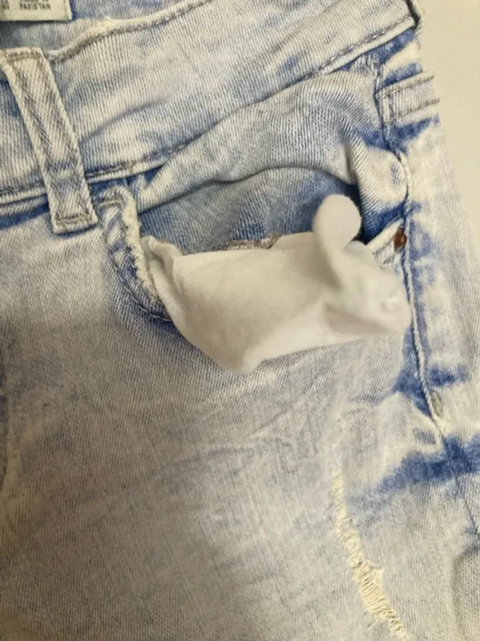 Short en jean Bershka XXS / 32 – effet usé vintage – très court - photo numéro 5