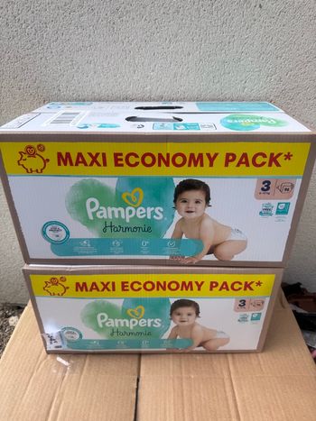 Lot de couches Pampers harmonie taille 3