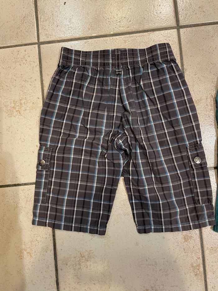 Lot de 2 shorts taille 5ans - photo numéro 7