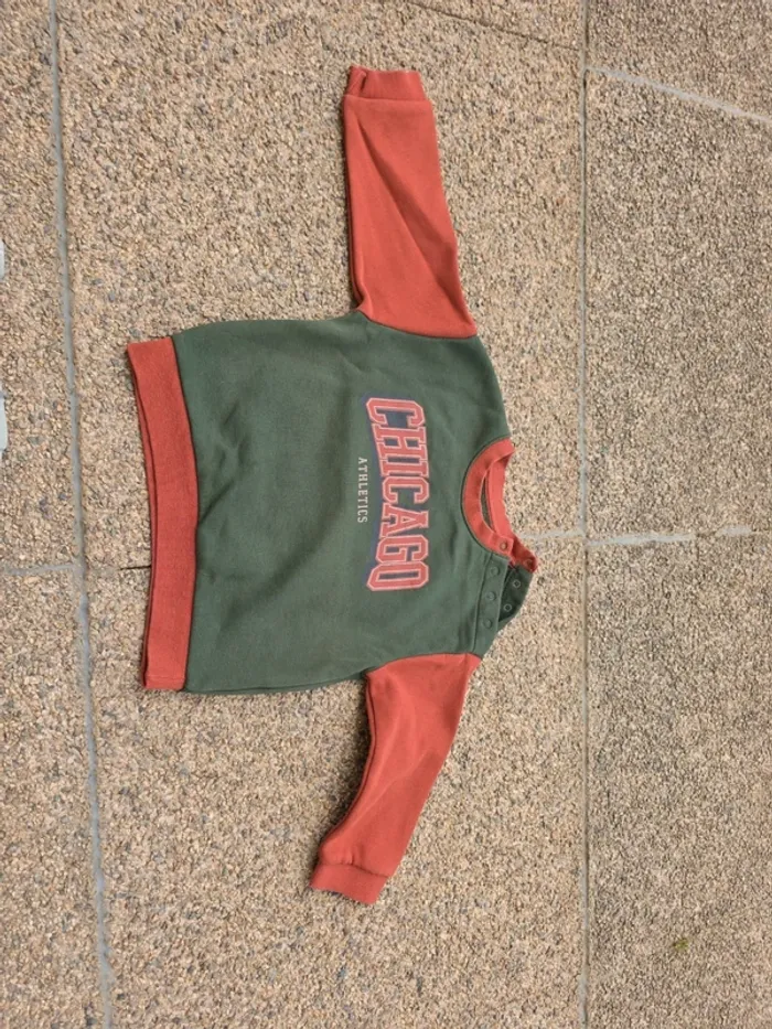Pull sweat kiabi 24m
