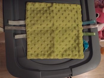 Doudou carré fait main pour bébé