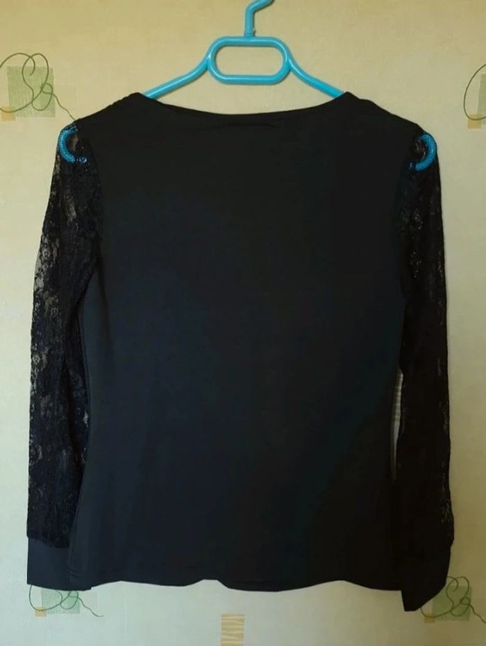 Top dentelle manches longues taille S - photo numéro 3